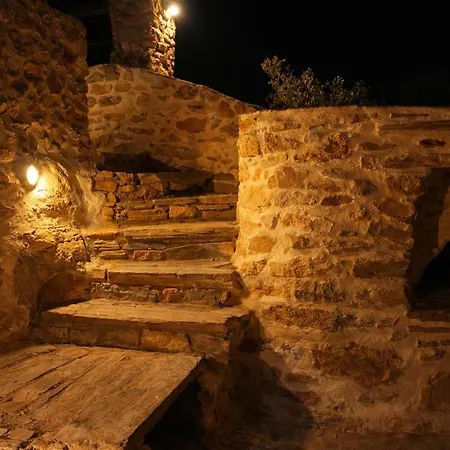 Agria Xvii Mani Stone Tower
